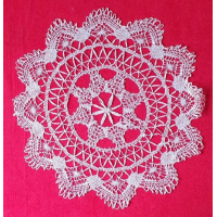 Rond handgemaakt kleedje